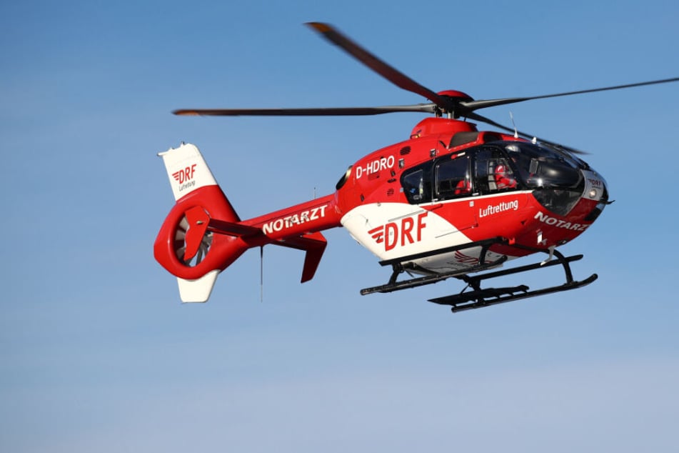 Unfall auf A9 bei München: Autobahn gesperrt, Hubschrauber im Einsatz