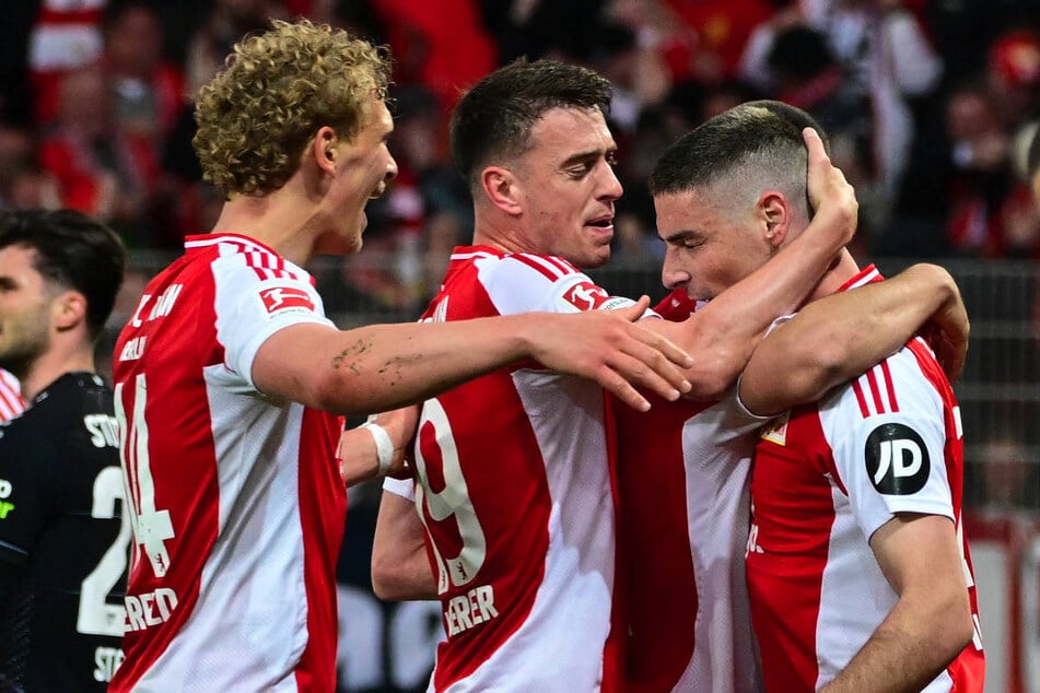 Andrej Ilic (25, r.) hat nach großen Startschwierigkeiten doch noch eine neue sportliche Heimat bei Union Berlin gefunden.
