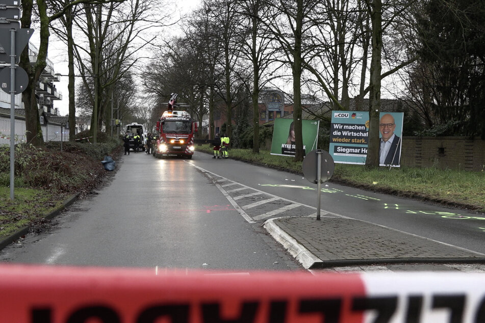 Der schlimme Unfall ereignete sich auf der Bonner Straße in Leverkusen-Opladen.