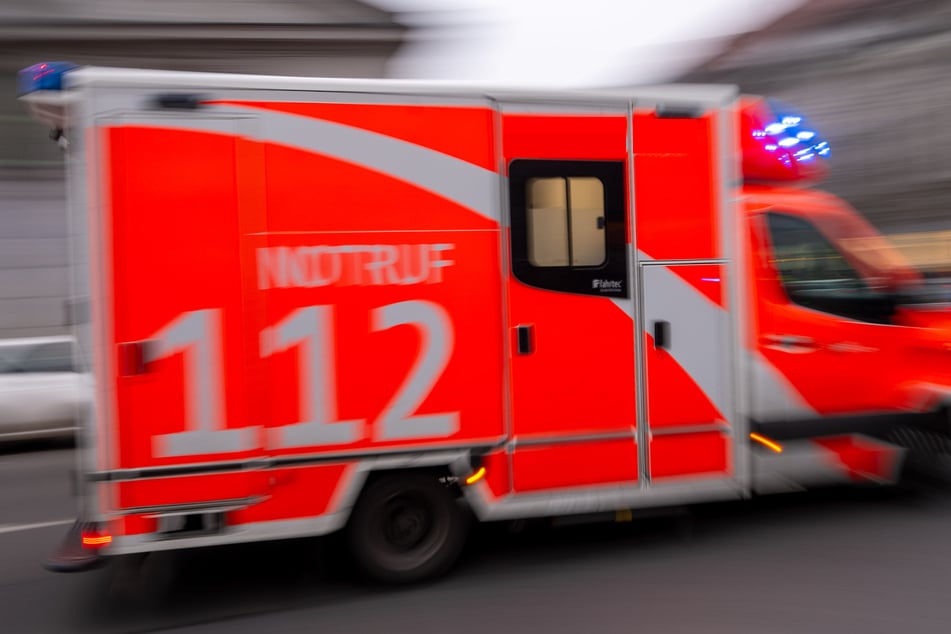 Schwerer Arbeitsunfall bei Tübingen: 16-Jähriger von Gabelstapler erfasst