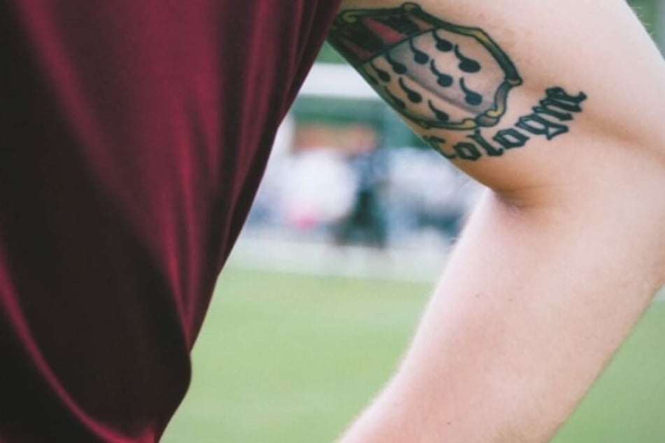 Dieses Köln-Tattoo trägt Lukas Podolski (34) auf seinem rechten Unterarm.
