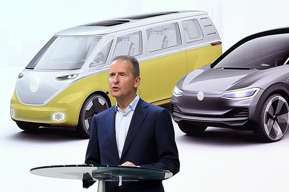 Freut sich auf die neue E-Auto-Generation aus Sachsen: VW-Boss Herbert Diess (60).