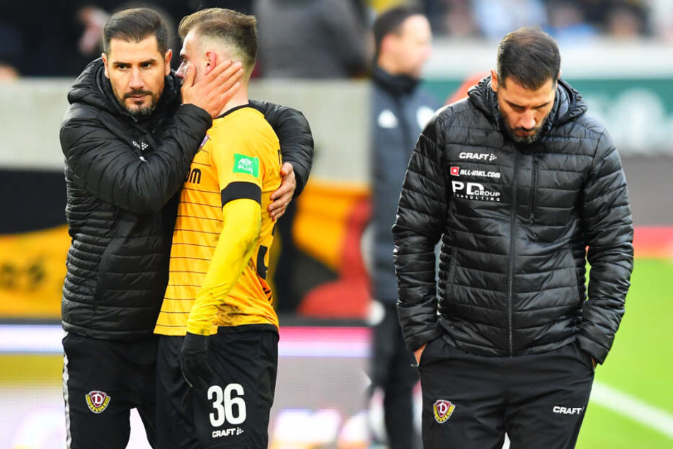 Cristian Fiel (l.) tröstet Max Kulke (M.) - das sah schon ein bisschen wie Abschied aus.Der Kopf geht runter: "Fielo" wird über persönliche Konsequenzen nachdenken.