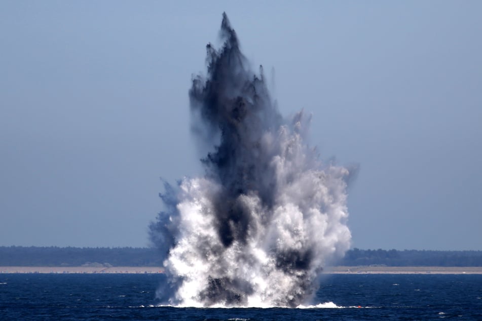 Munition aus dem Zweiten Weltkrieg wird in der Ostsee gesprengt. (Archivbild)