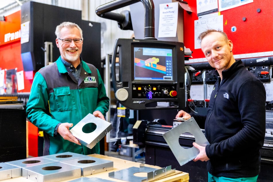 In der Geräte- und Sockelmontage bei ZLT werden Metallbaugruppen präzise montiert und lüftungstechnische Komponenten zusammengefügt.