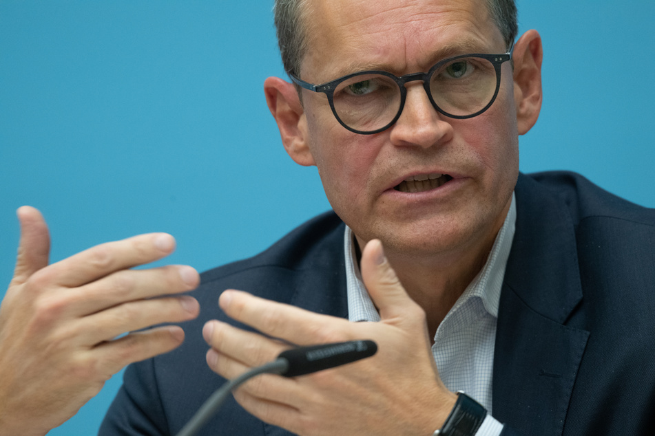 Berlins Regierender Bürgermeister Michael Müller will über die Beherbergungsverbote neu beraten.