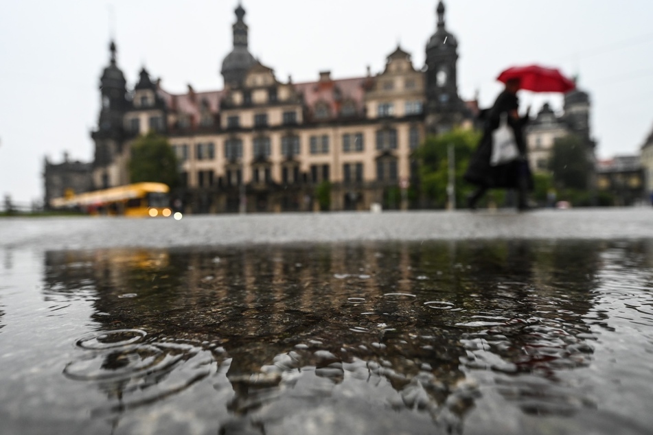 Es bleibt wechselhaft und mild: Sachsen kann diese Woche immer mal von Regen überrascht werden.