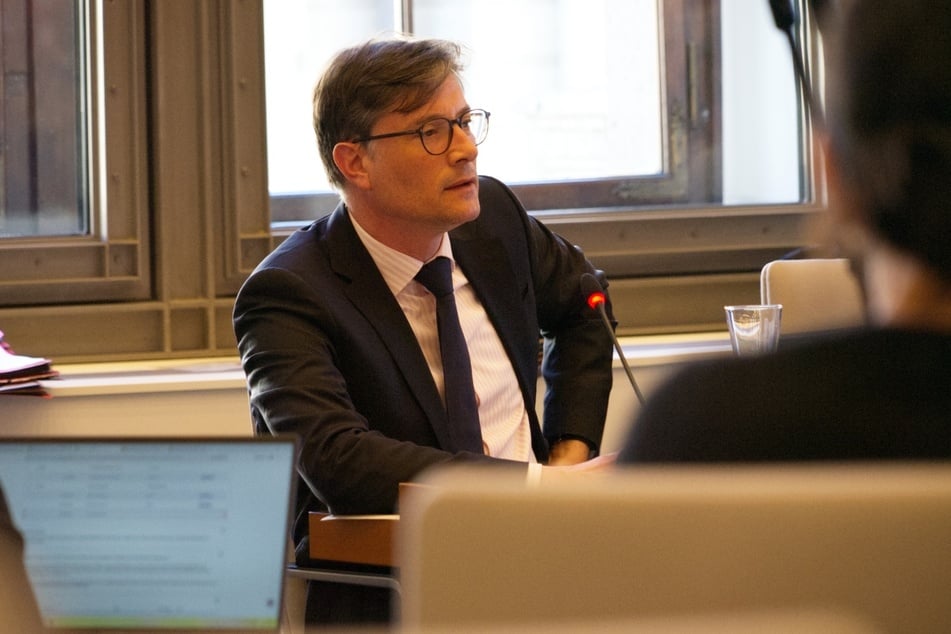 Der Ordnungsbürgermeister bemerkte gleichzeitig, dass sich Leipzigs Innenstadt nie vollständig absichern lassen werde. "Wir müssen einfach mit der Gegebenheit umgehen, dass 7000 Menschen in unserer Innenstadt leben."
