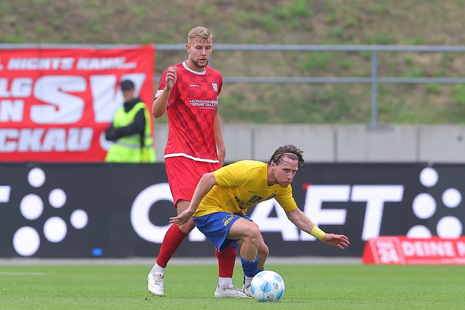 Maximilian Somnitz (22, h.) spielte gegen Lok auf der Sechser-Position, eigentlich ist er aber in der Abwehr zu Hause.