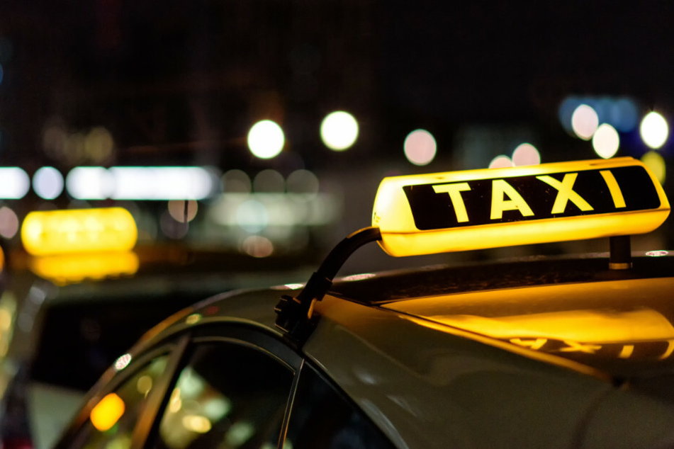 Dank einer Taxifahrt konnte die Polizei in Schildow Freitagnacht einen Dieb festnehmen. (Symbolfoto)