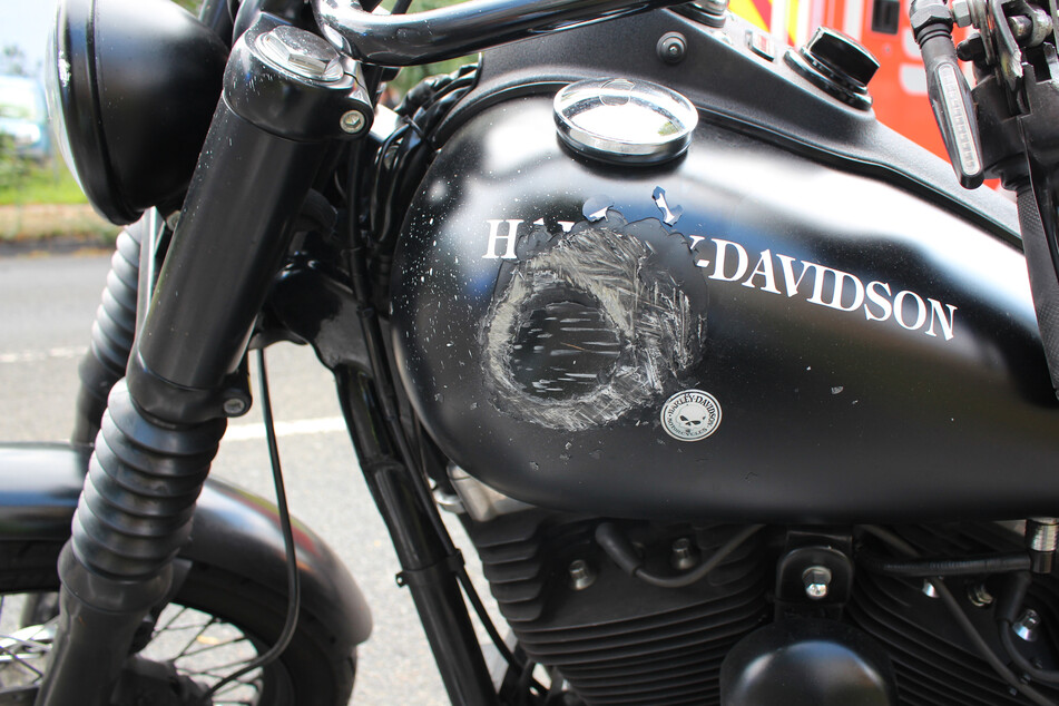 Missglücktes Manöver: Harley-Fahrer wird schwer verletzt