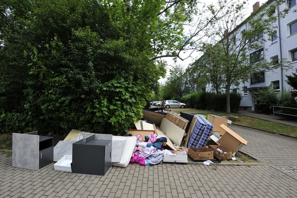 Diese illegale Müllhalde an der Clara-Zetkin-Straße / Kreuzung Zschopauer Straße fand sich vor einigen Wochen mehrfach im Mängelmelder.