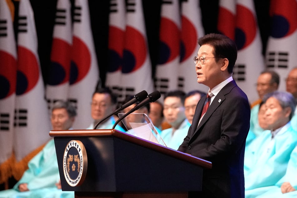 Lee Jae Myung visited Japan ahead of his trip to Washington.
