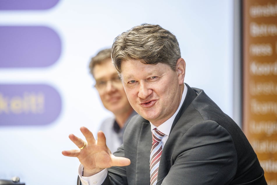 Lars Detlef Kluger (55) mahnt und fordert die Stadt auf, Lösungen zu finden.