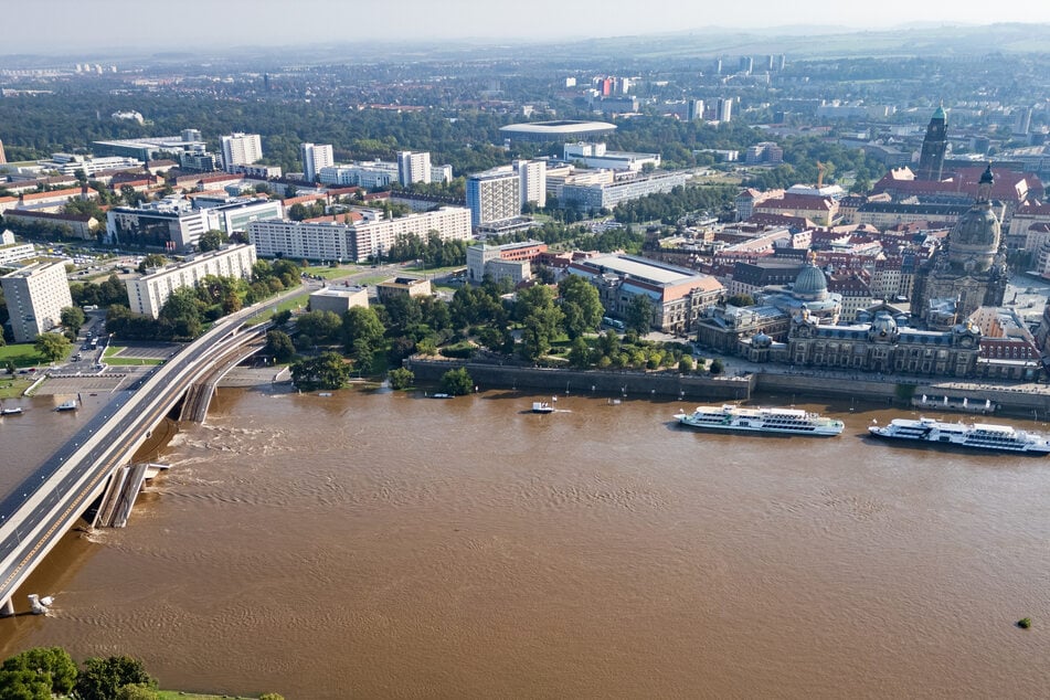 In Dresden gilt am Mittwoch die zweithöchste Alarmstufe.