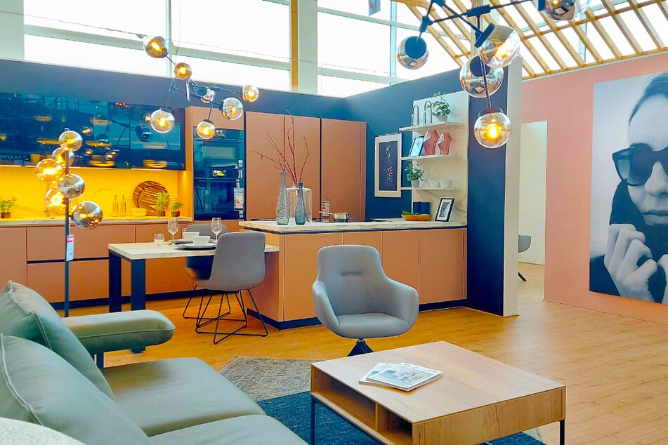 porta lädt zum Feierabend-Shopping mit Rabatten, Cocktails und Glücksrad