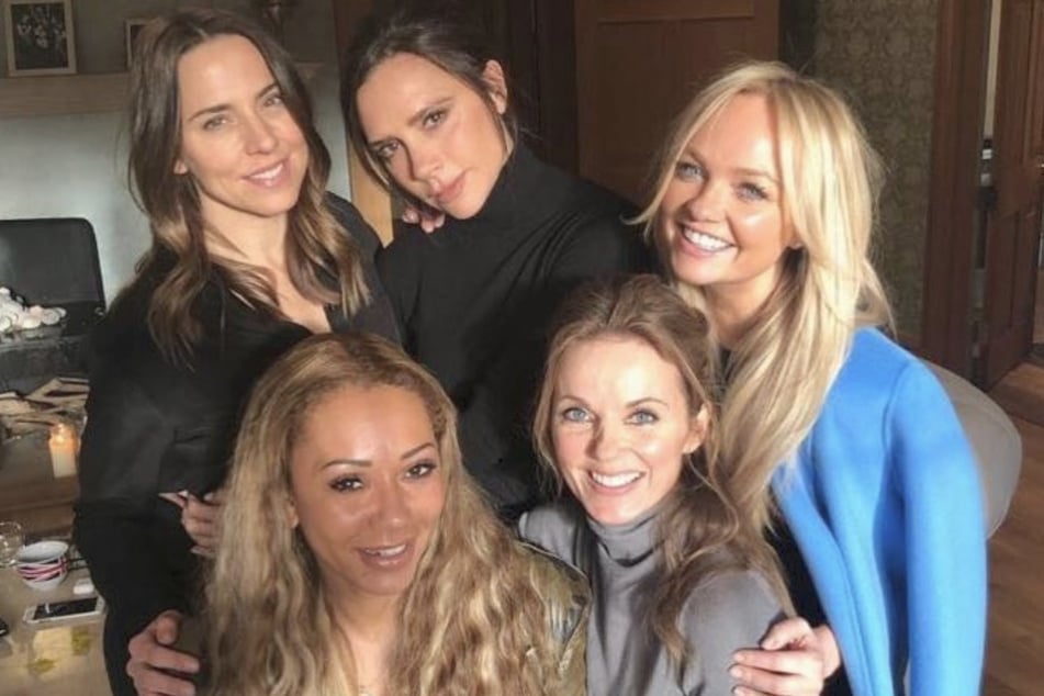 Halten zusammen: Halliwell und ihre "Spice Girls"-Kolleginnen Mel C (50, v.l), Mel B (48), Victoria Beckham (49) und Emma Bunton (48).