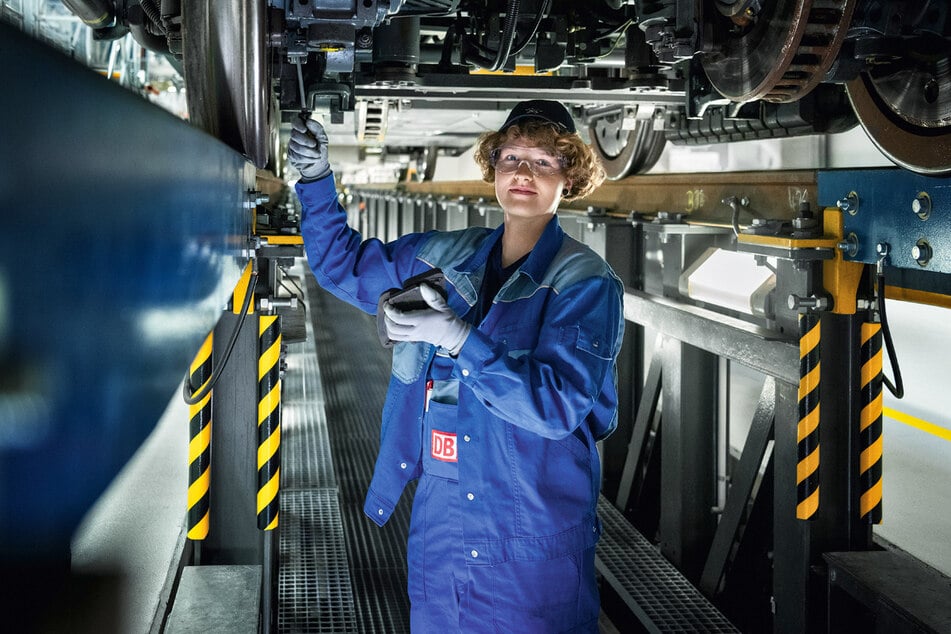 Ob Ausbildung, duales Studium oder Direkteinstieg – bei der DB gibt's verschiedene Wege, beruflich einzusteigen.