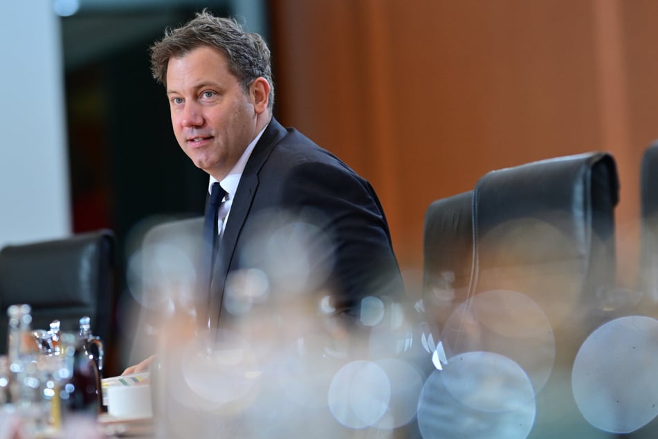 Schon am Mittwoch will Bundesfinanzminister Lars Klingbeil (48, SPD) das neue Steuergesetz auf den Weg bringen.