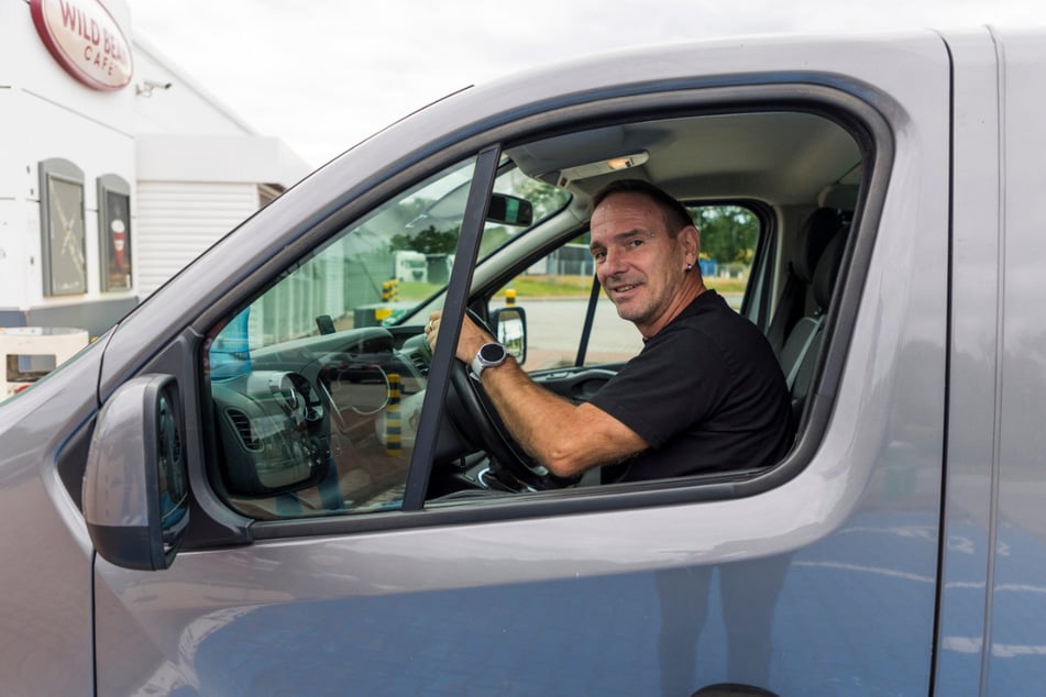 Regelmäßig durch Sachsen nach Polen pendelt Servicetechniker Günther Krischke (57). Er nimmt die Kontrollen gelassen.