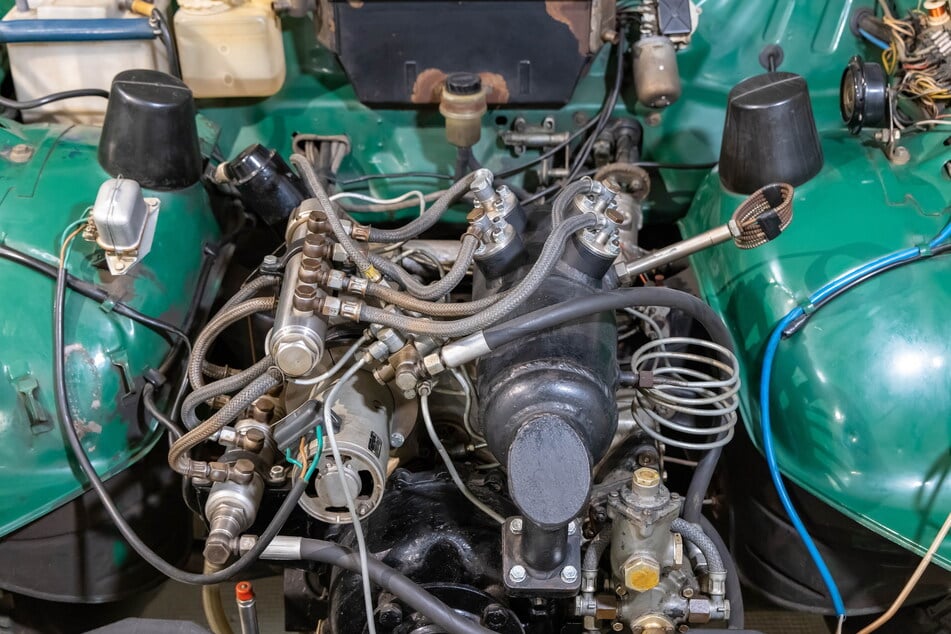 Der Motor des Versuchsfahrzeugs "Wartburg W353" wurde mit einer Wasserstoffperoxid-Turbine betrieben.