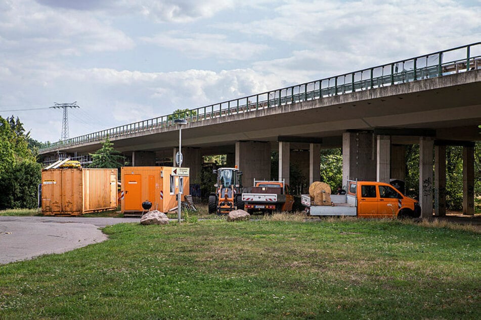 Die Brücke (B2) übe dem agra-Park. (Archivbild)