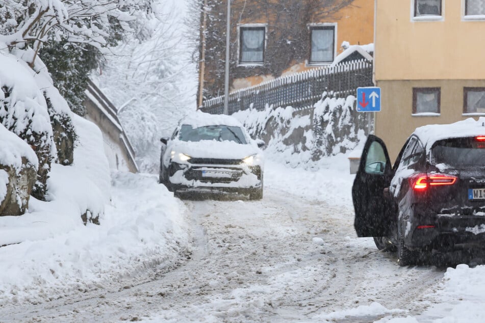 Keine Pause vor den Flocken. In Bayern bleibt es in weiten Teilen weiterhin weiß.