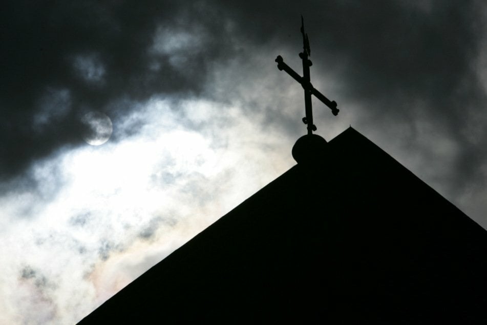Nach Missbrauchsgutachten: Zahl der Kirchenaustritte steigt extrem