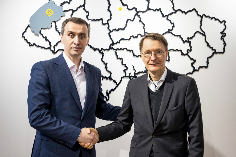 Gesundheitsminister unter sich: Lauterbach mit seinem ukrainischen Kollegen Wiktor Ljaschko (42, l.).