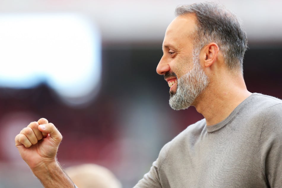 VfB-Coach Pellegrino Matarazzo (42) freute sich über den gelungenen Test. (Archivbild)