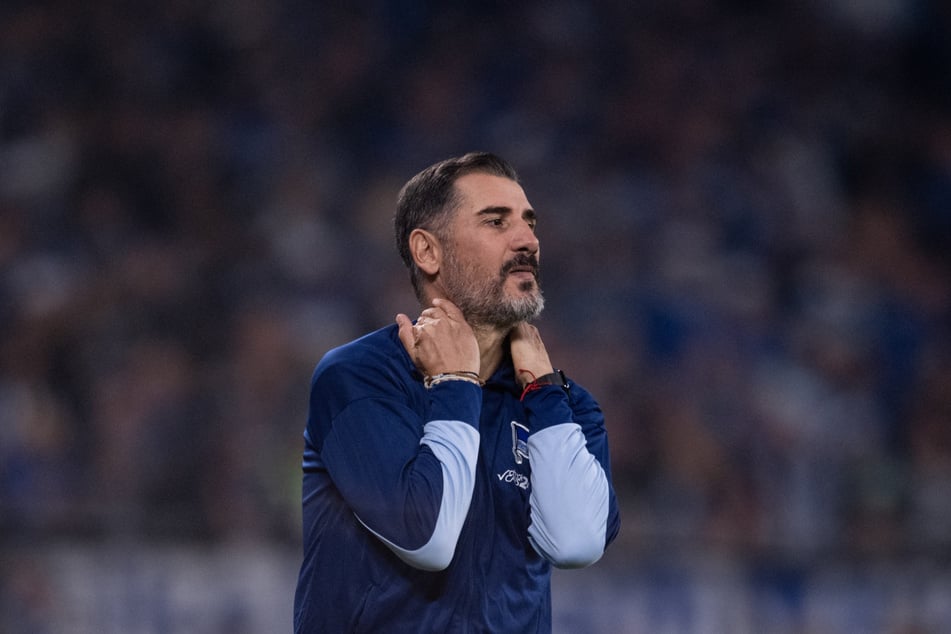 Hertha-Trainer Cristian Fiél (44) kriegt die Defensiv-Probleme bislang nicht in den Griff.