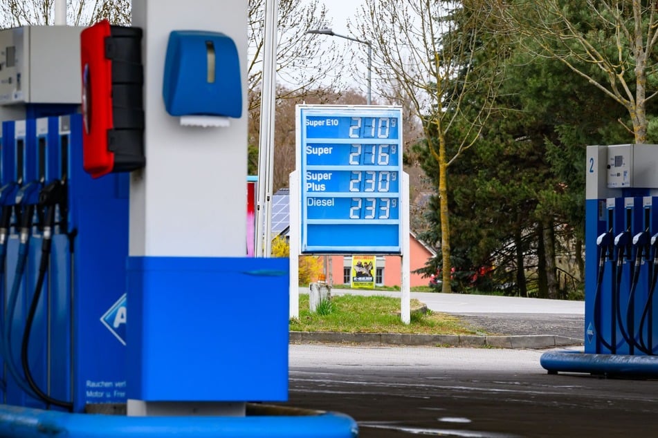 Preise-Schock an den Zapfsäulen: Die sächsische Wirtschaft leidet massiv unter den steigenden Preisen für Kraftstoff.