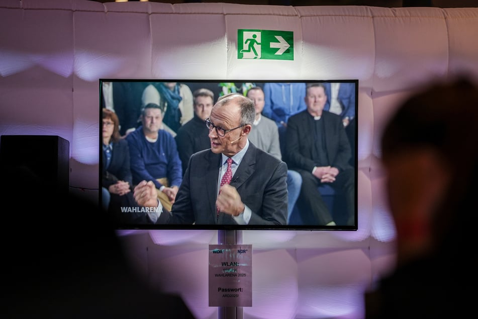 Unions-Kanzlerkandidat Friedrich Merz (49, CDU) in der ARD-Wahlarena.