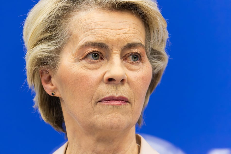 EU-Kommissionspräsidentin Ursula von der Leyen (CDU, 66) reist zu Syrien-Gesprächen in die Türkei.