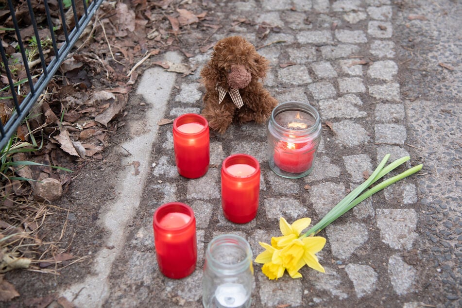 Nach dem Tod des Mädchens herrscht in Berlin Trauer und Entsetzen.