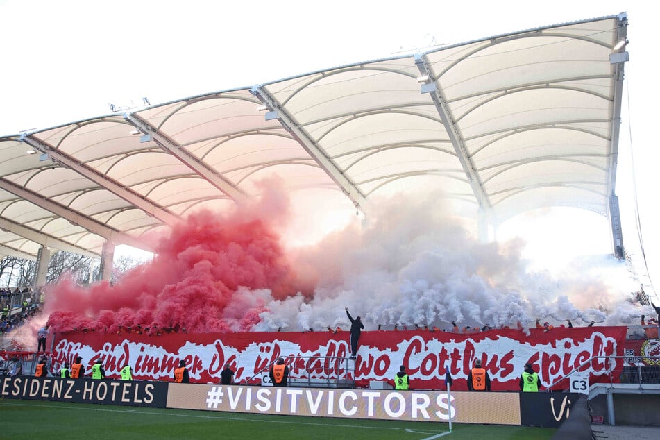 Zahlreiche Fans unterstützten den FC Energie Cottbus im Saarland. Einige wurden allerdings auf der Rückfahrt überfallen.