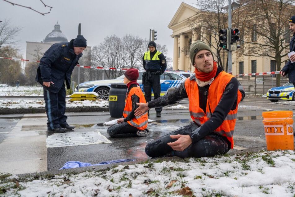 "Letzte Generation" scheitert in München: Wetter verhindert Klebe-Protest