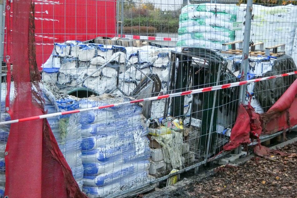 Der Sachschaden wurde noch nicht beziffert.