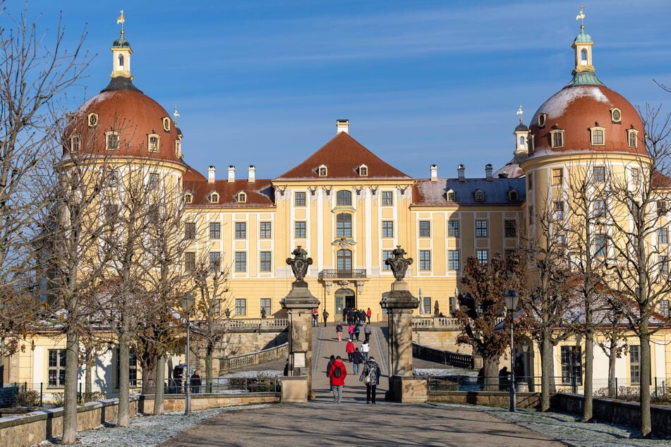 Am 1. November startet die Ausstellung zum Filmklassiker "Drei Haselnüsse für Aschenbrödel" im Schloss Moritzburg.