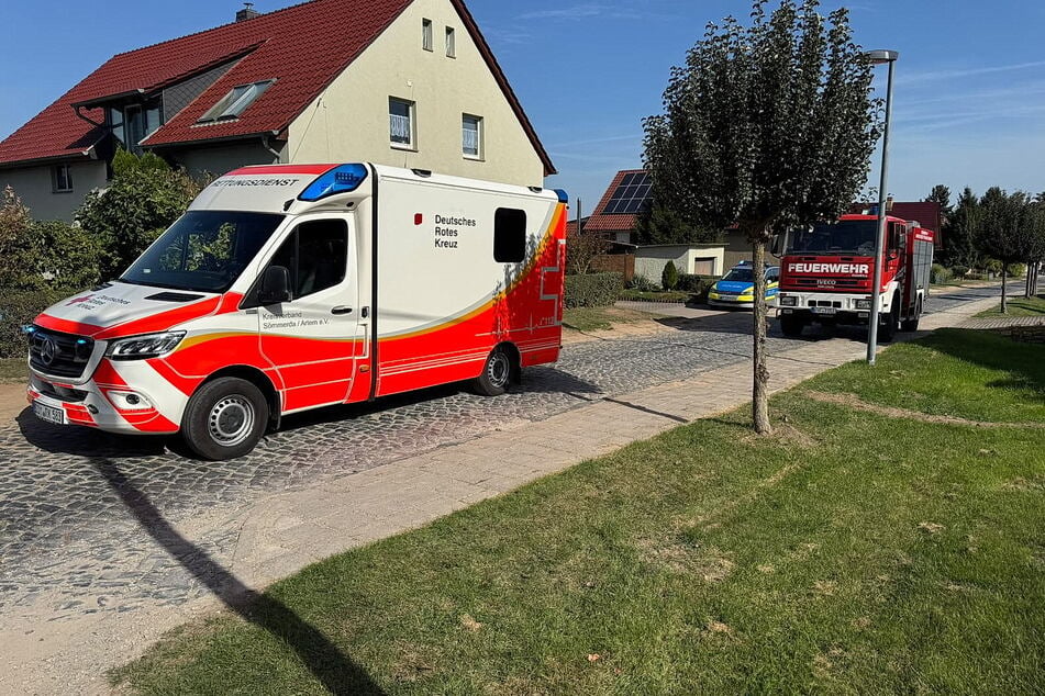 Die Rettungskräfte brachten den schwerverletzten Mann in ein Krankenhaus.