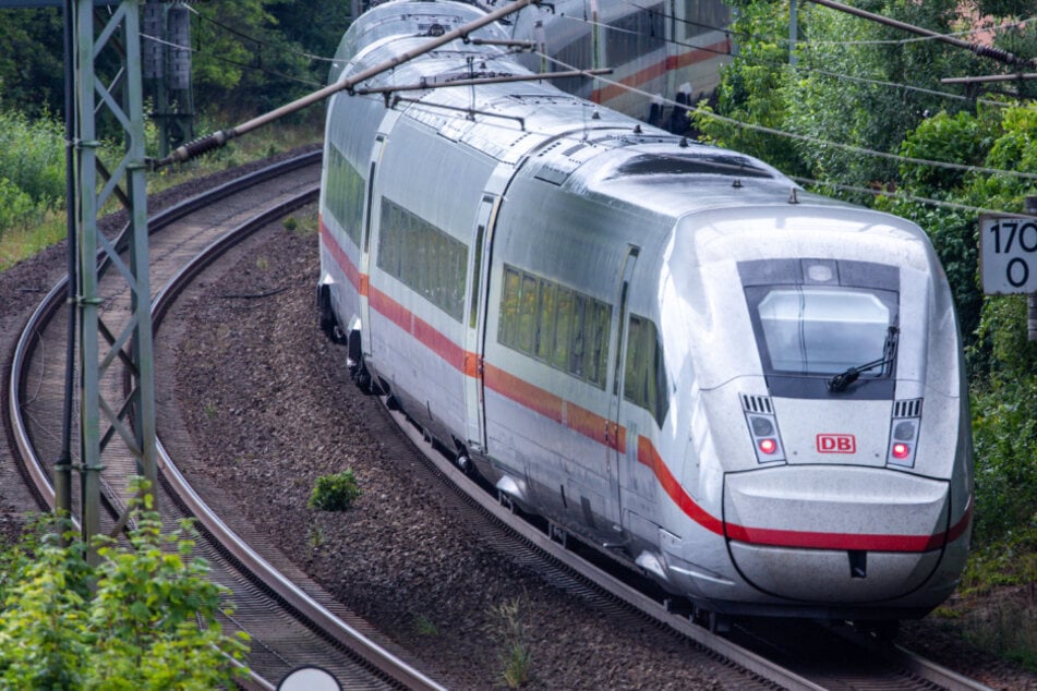 Die Deutsche Bahn will im neuen Jahr die Strecke zwischen Köln und Hagen auf Vordermann bringen.