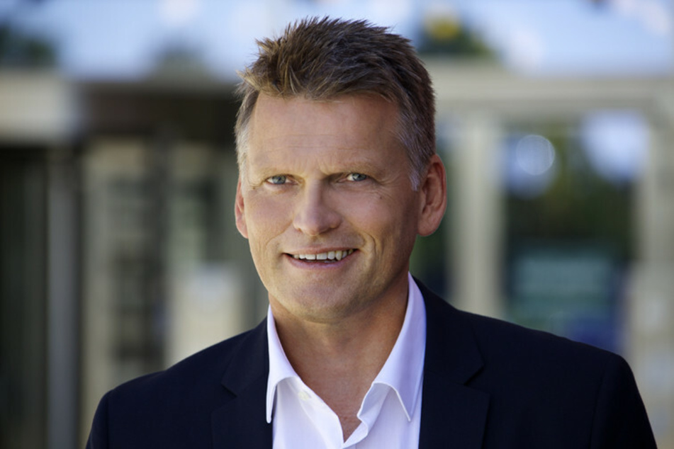 ZDF-Show-Chef Dr. Oliver Heidemann (57) sagt zum Abschied: "Wie kaum jemand sonst hat Carmen Nebel die Musikshows der letzten Jahrzehnte geprägt."