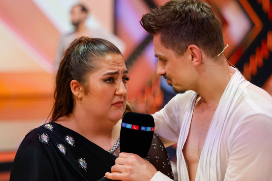 Das Ausscheiden bei "Let's Dance" schien Sandra Safiulov ordentlich mitzunehmen.
