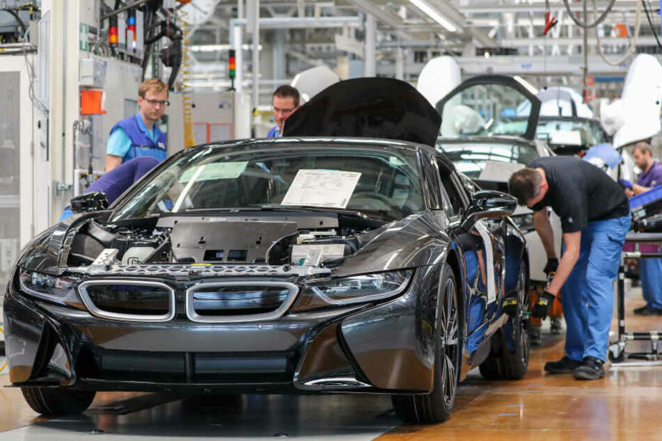 Der bayerische Autobauer möchte bald jährlich drei Millionen Autos auf die Straßen bringen. (Archiv)