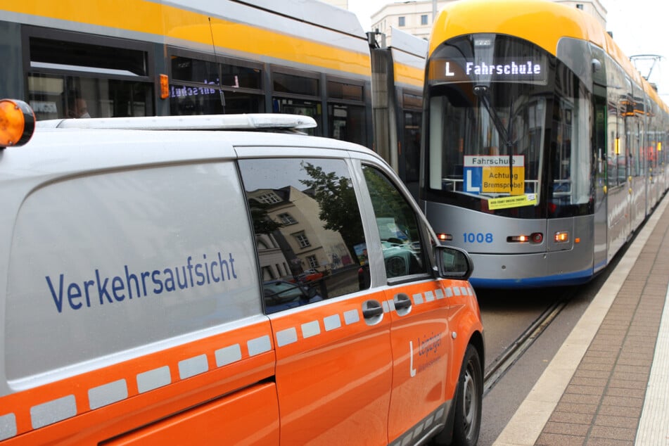 Straßenbahn kollidiert mit Kind: Unfall auf der Jahnallee in Leipzig