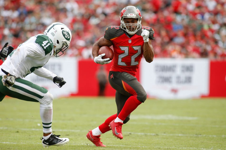 Doug Martin (†36, r.) spielte sieben Jahre in der NFL.