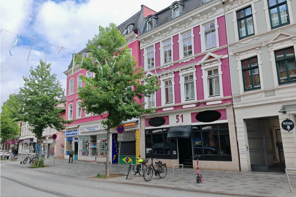 Am Mittwochabend sind vor einer Bar in Hamburg Schüsse gefallen.