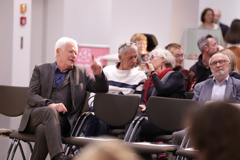 Axel Weber (74), Vereinsvorsitzender der "Freunde des smac", sorgt sich um die Zukunft des Museums.