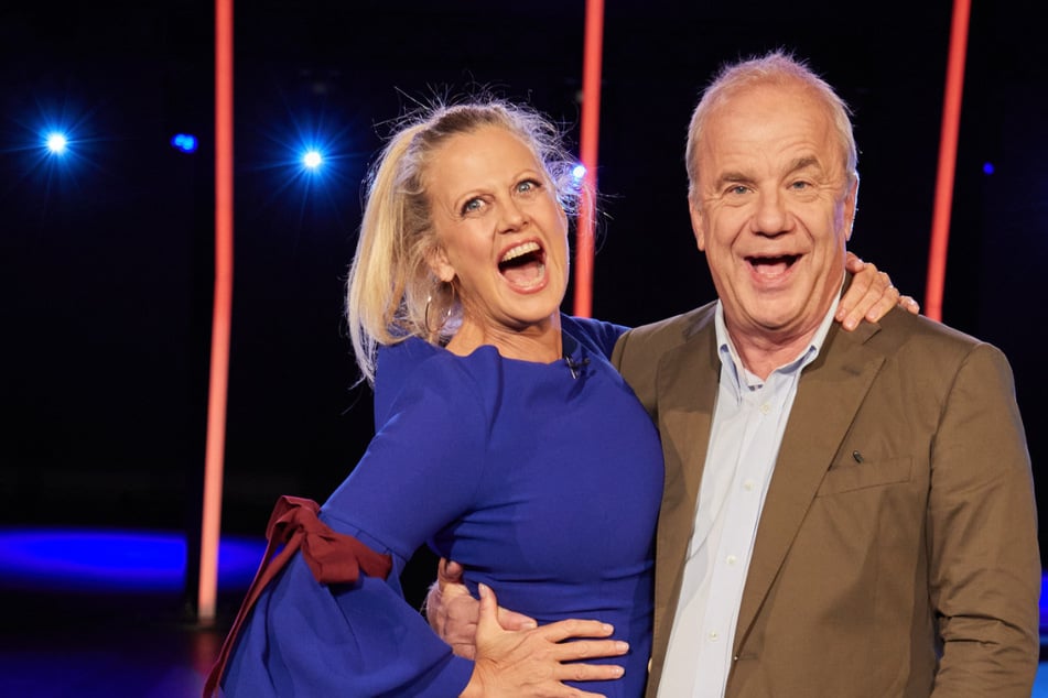 Moderiert wird die "NDR Talk Show" am Freitagabend von Barbara Schöneberger (51) und Hubertus Meyer-Burckhardt (68).