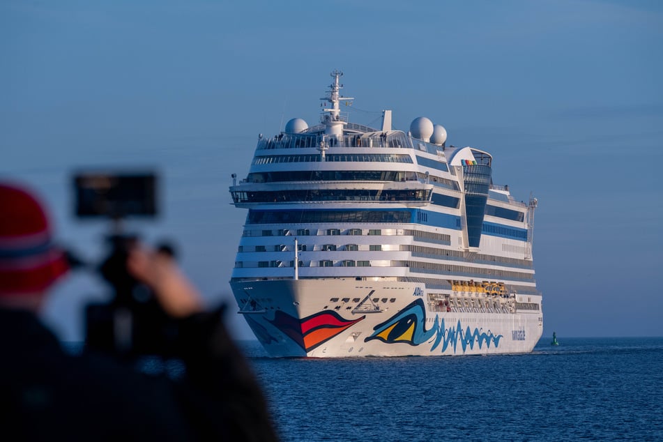 „AIDAmar“ začíná a končí svou „zimní pauzu“‑cestu v Hamburku. (Archivfoto)